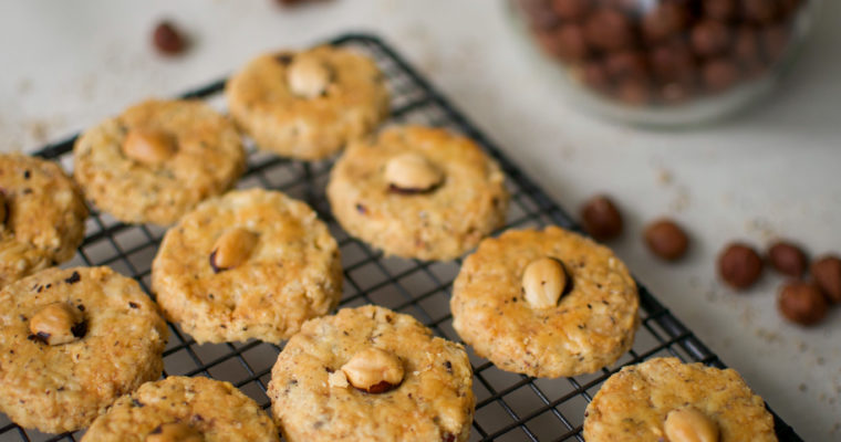 Emmental and Hazelnuts Crispy Biscuits