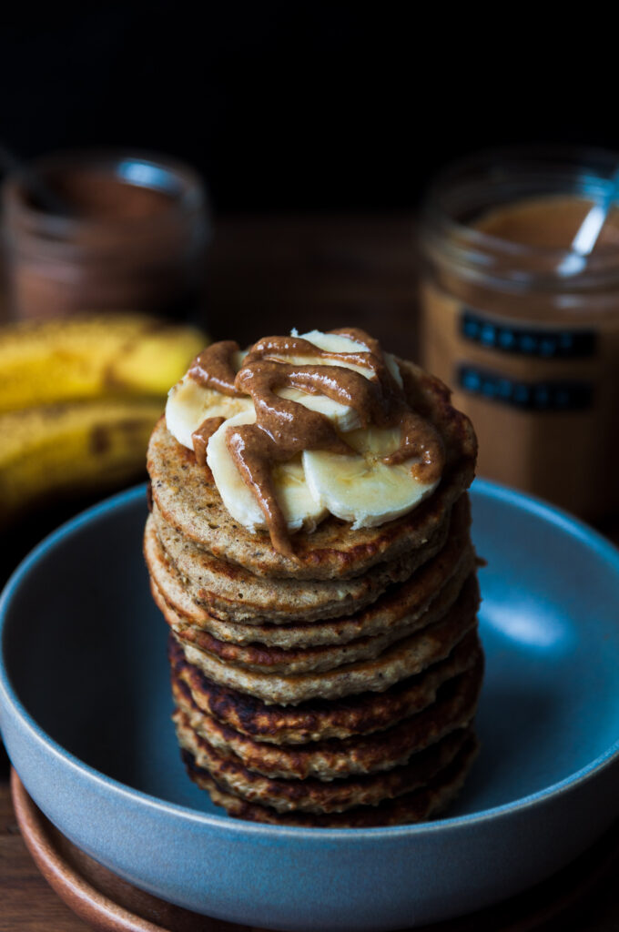 Banana and oatmeal pancakes