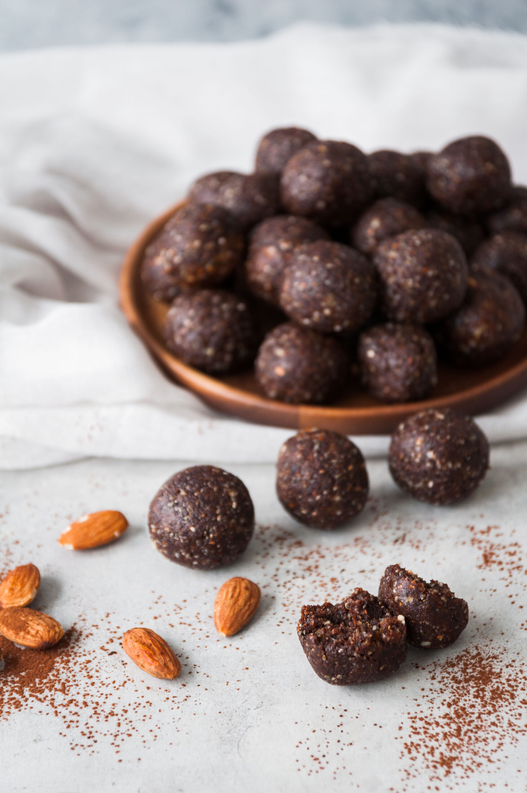 Dates and Chocolate Energy Balls